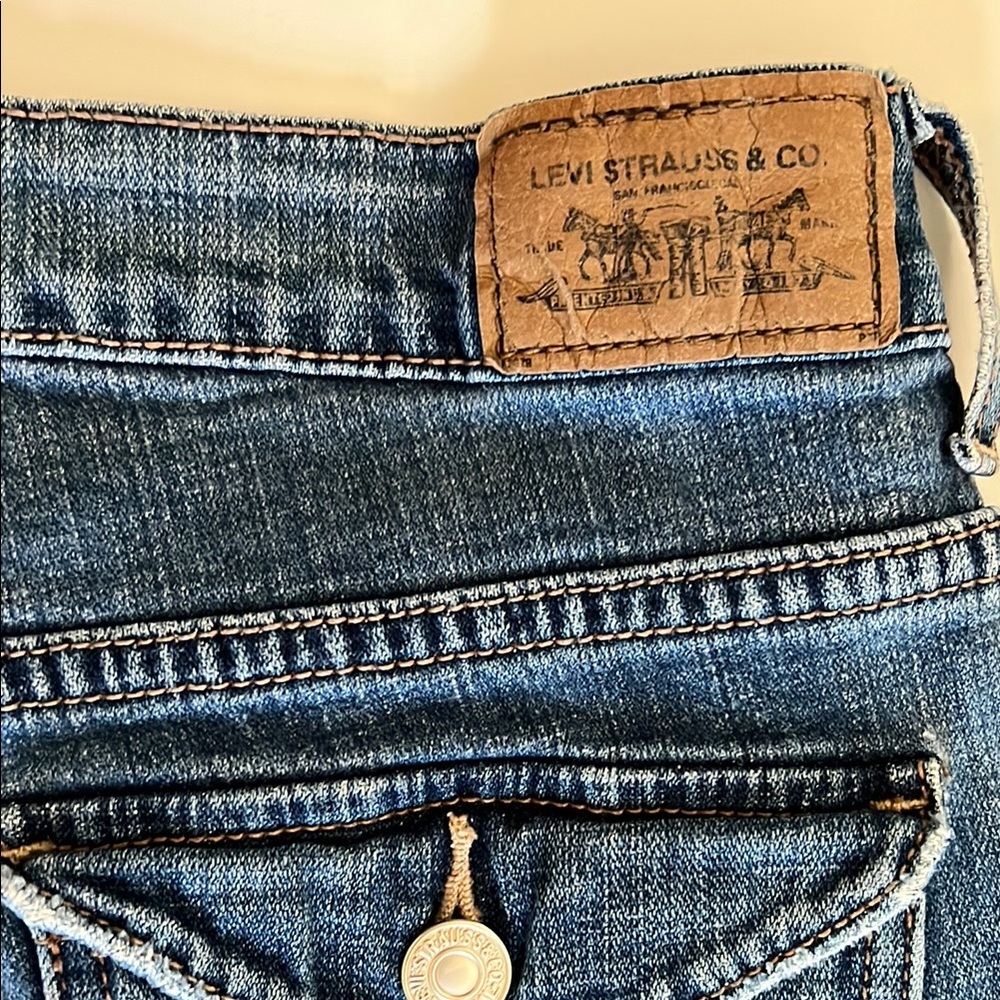 Levi's 515 Blue Jean shorts - Picture 9 of 11